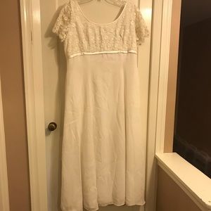 Wedding dress size 22 in very good condition